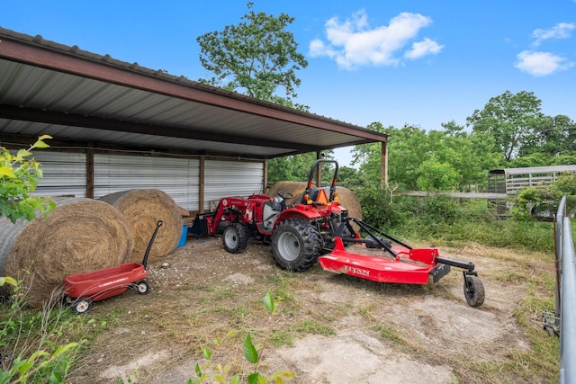 34334 Howell Rd, Waller, TX 77484 - view of garage