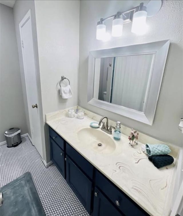 2112 Greenbriar Colony Dr, Houston, TX 77032 - bathroom with vanity and baseboards
