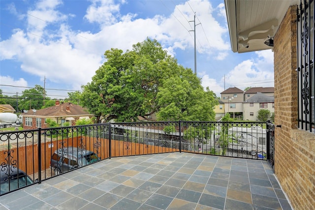 2709 Blodgett St, Houston, TX 77004 - view of patio featuring a balcony