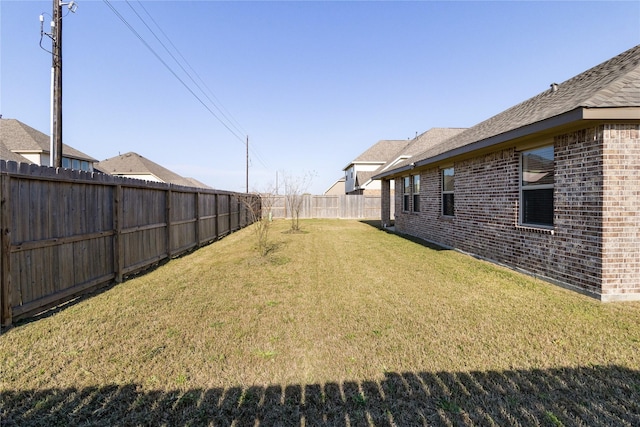 7111 Hillside Ave, Baytown, TX 77523 - view of yard