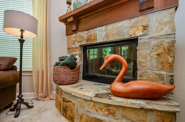 1523 Cafe Dumonde, Conroe, TX 77304 - detailed view of baseboards