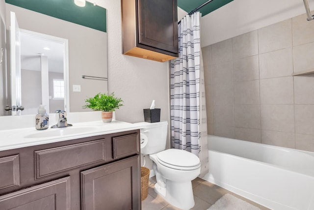 9962 Ash Creek Ct, Brookshire, TX 77423 - full bath featuring toilet, tile patterned floors, shower / bath combination with curtain, and vanity