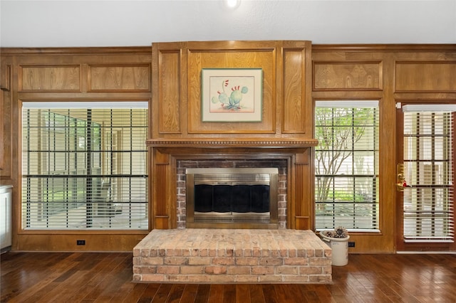 12915 Lake Mist Dr, Cypress, TX 77429 - detailed view of wood finished floors and a fireplace