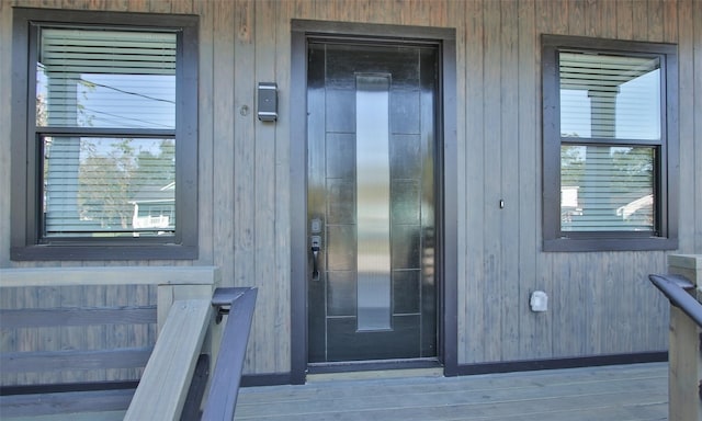 1224 Johnston St, Houston, TX 77022 - property entrance with elevator