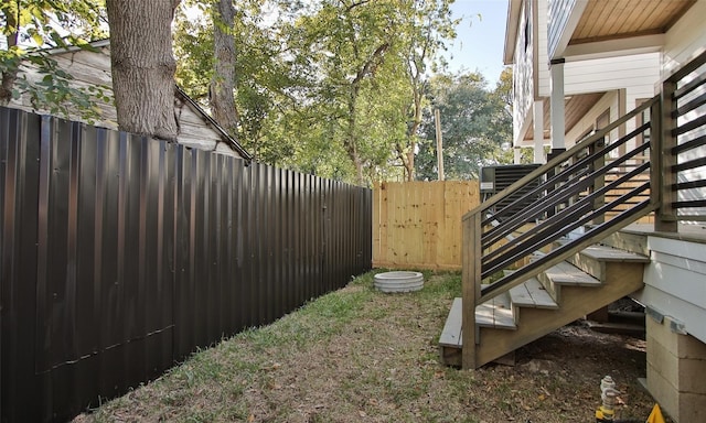 1224 Johnston St, Houston, TX 77022 - view of yard with stairs