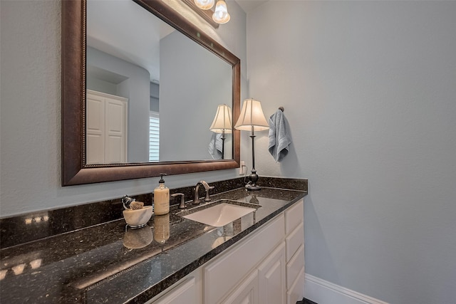 6111 Duke Trl, Sugar Land, TX 77479 - bathroom with vanity