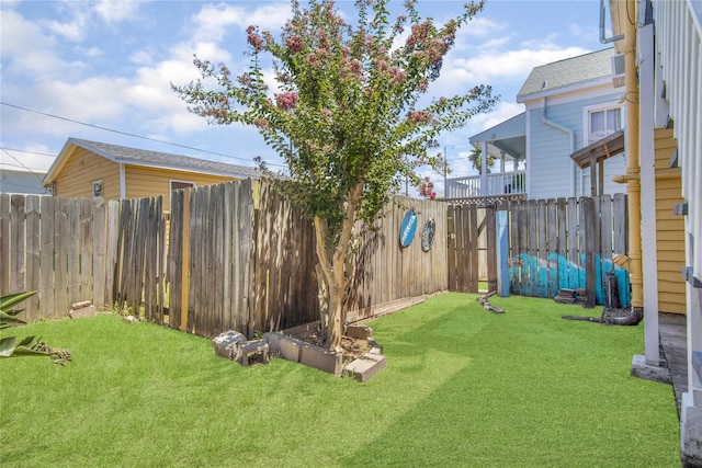 1614 Ursuline St, Galveston, TX 77550 - view of yard