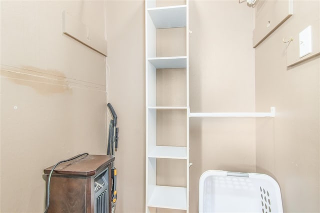 1614 Ursuline St, Galveston, TX 77550 - view of walk in closet