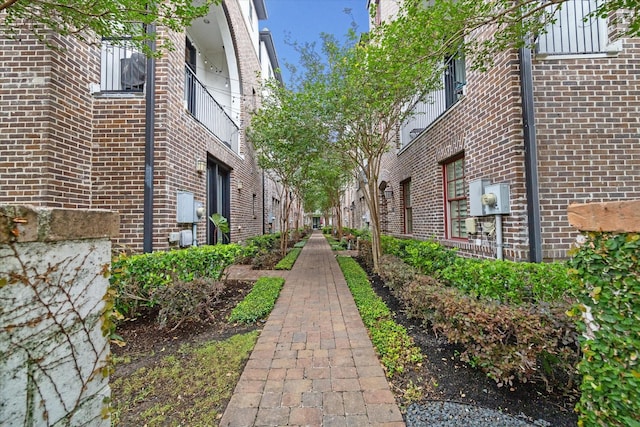 2729 Cohn St, Houston, TX 77007 - view of property's community