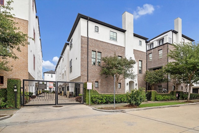 2729 Cohn St, Houston, TX 77007 - view of building exterior with driveway