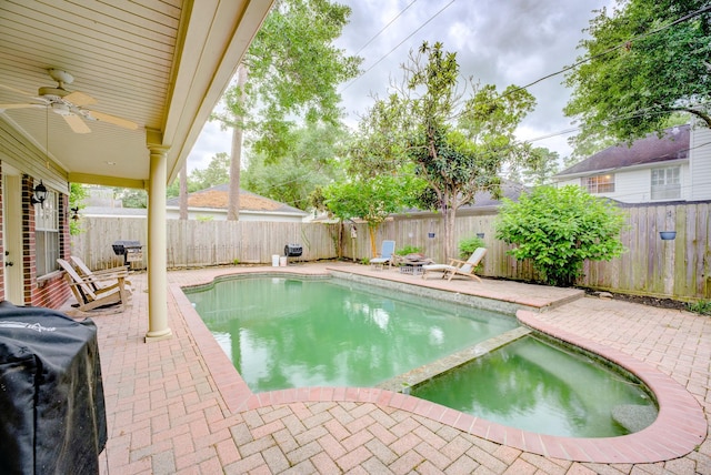 12911 Peach Meadow Dr, Cypress, TX 77429 - view of pool featuring a patio area, a fenced backyard, ceiling fan, and a pool with connected hot tub