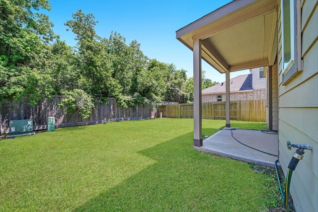 view of yard with a patio area