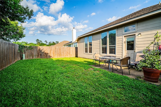 32102 Annice Ln, Pinehurst, TX 77362 - view of yard with a patio
