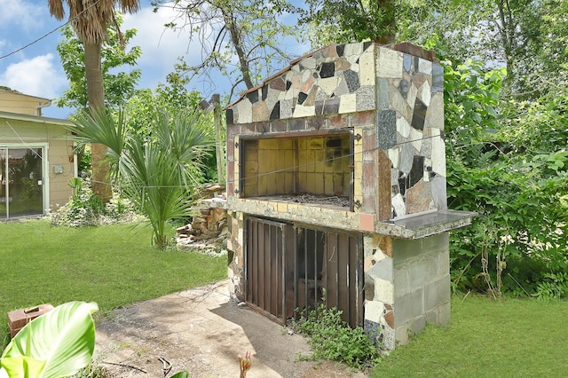 view of outdoor structure