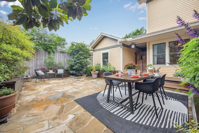 813 Key St, Houston, TX 77009 - view of patio with outdoor dining space