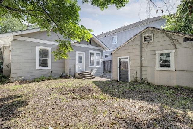 710 Woodland St, Houston, TX 77009 - back of house featuring entry steps