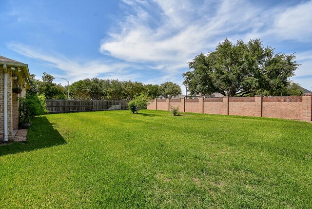 7003 Paxton Ct, Sugar Land, TX 77479 - view of yard