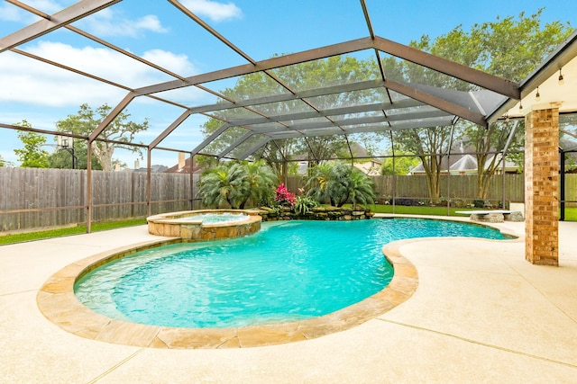 106 Arrowhead Dr, Lake Jackson, TX 77566 - view of pool with a fenced backyard, a patio area, a lanai, a pool with connected hot tub, and a diving board