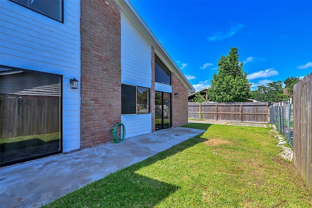 10731 Sageberry Dr, Houston, TX 77089 - view of yard featuring a patio