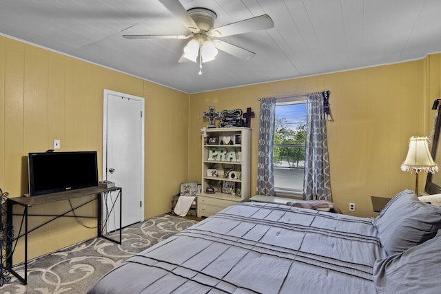 309 Kings Hl, Palacios, TX 77465 - bedroom featuring carpet and a ceiling fan