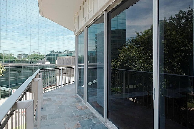 5050 Woodway Dr Unit 2A, Houston, TX 77056 - view of balcony
