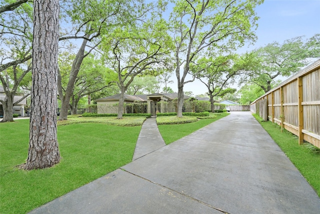 435 Flint Point Dr, Houston, TX 77024 - view of property's community