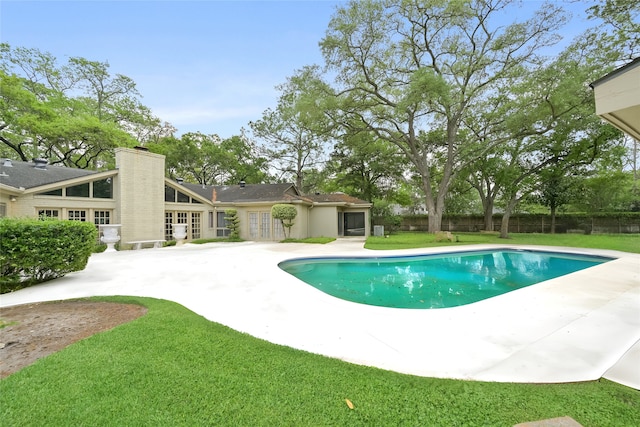 435 Flint Point Dr, Houston, TX 77024 - swimming pool with a patio