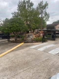 10555 Turtlewood Ct Unit 1601, Houston, TX 77072 - view of parking