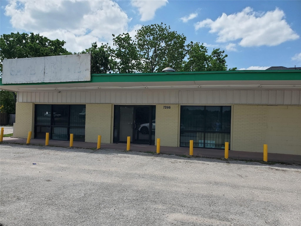 7260 Scott St, Houston, TX 77021