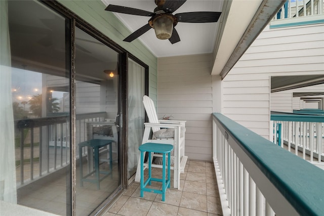 6102 Seawall Blvd Unit 290, Galveston, TX 77551 - balcony with a ceiling fan