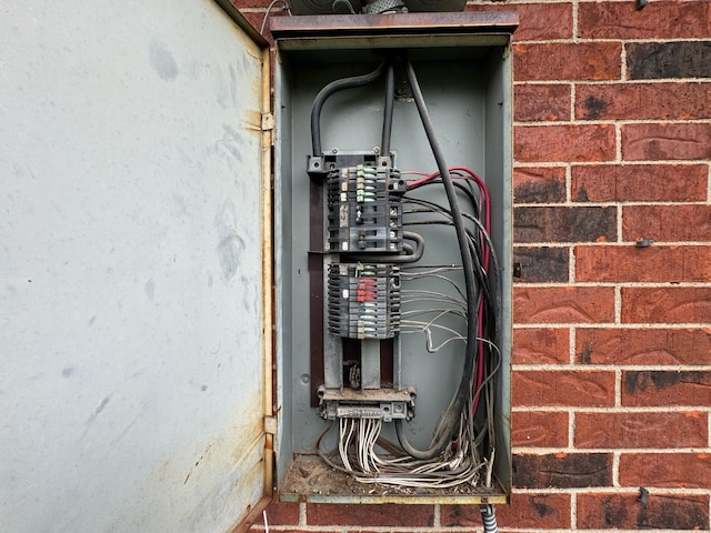 1450 Allegro Dr, Dallas, TX 75241 - utilities with electric panel