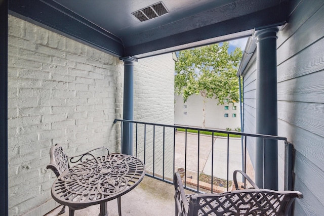 7603 Olympia Dr, Houston, TX 77063 - view of balcony