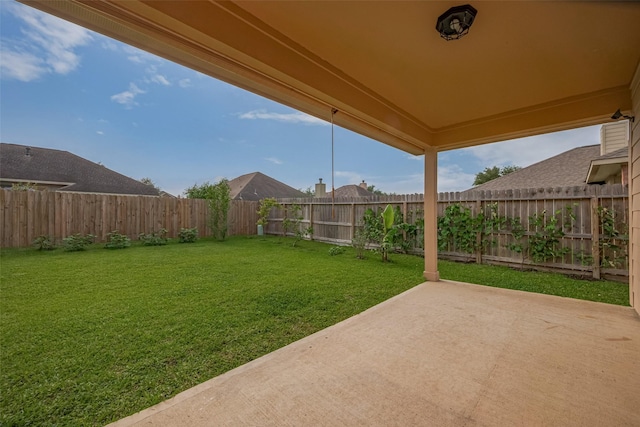 view of yard featuring a patio