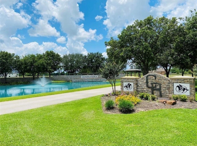 334 Lakeview Dr, Angleton, TX 77515