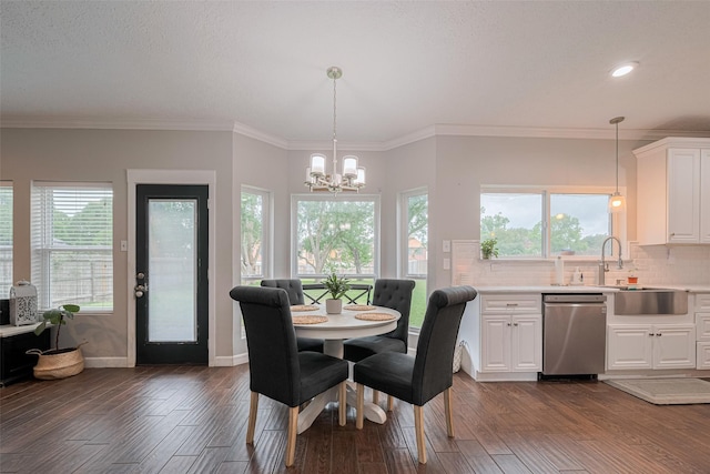 dining room with dark wood-style floors, a chandelier, healthy amount of natural light, baseboards, and recessed lighting