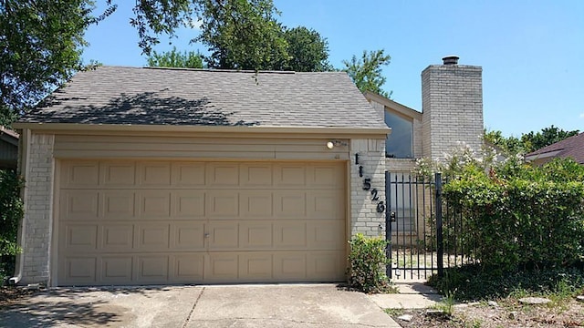 11526 Sands Point Dr, Houston, TX 77072 - garage featuring fence