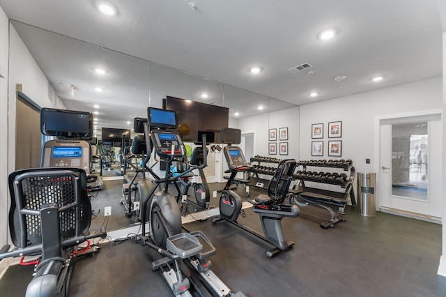 6804 Westview Dr Unit 2207, Houston, TX 77055 - workout area featuring recessed lighting