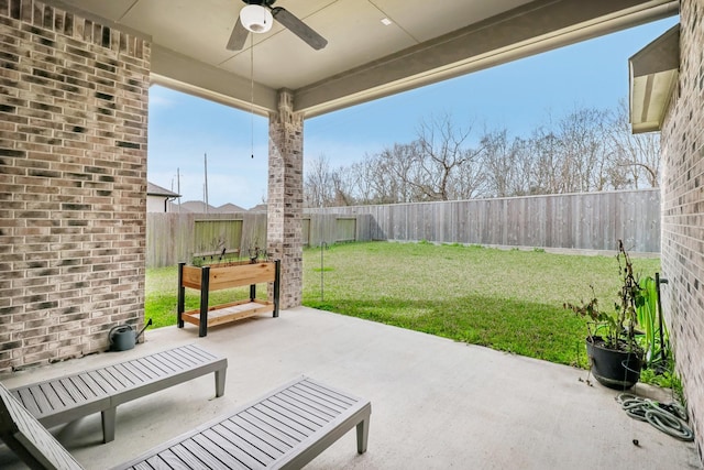 531 Campbell Dr, League City, TX 77573 - view of patio / terrace with ceiling fan