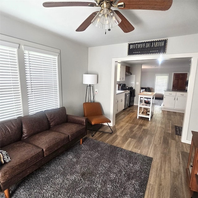 22116 Fairground Rd, Hempstead, TX 77445 - photo 2
