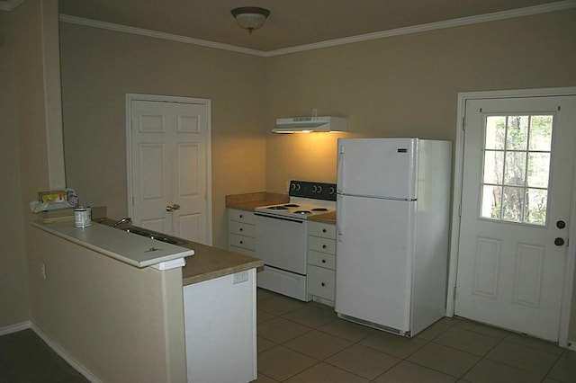 104 Longstreet Rd, Willis, TX 77378 - kitchen featuring white appliances, under cabinet range hood, a sink, white cabinets, and ornamental molding