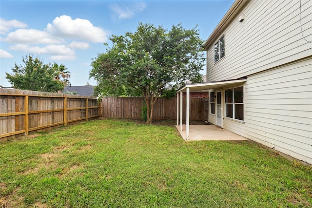 5318 Cilantro Ln, Baytown, TX 77521 - view of yard featuring a patio area