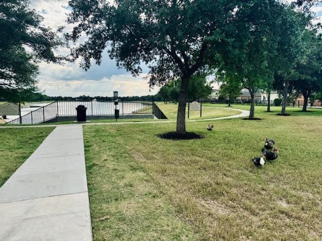 5318 Cilantro Ln, Baytown, TX 77521 - view of home's community