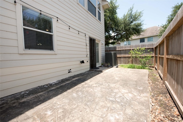 6222 Skyline Dr Unit 23, Houston, TX 77057 - view of patio / terrace with cooling unit and fence