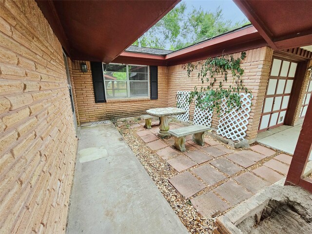 807 Golf Ct, Stafford, TX 77477 - view of patio / terrace