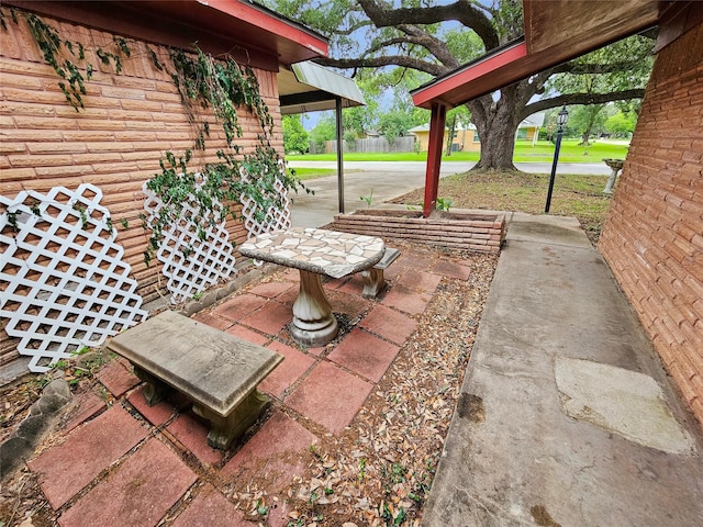 807 Golf Ct, Stafford, TX 77477 - view of patio