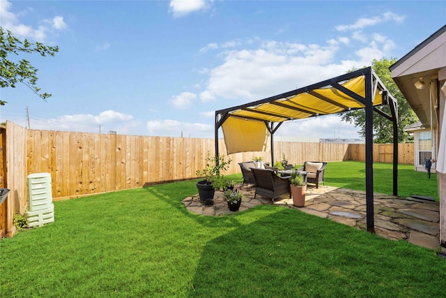 view of yard with a patio area and an outdoor hangout area