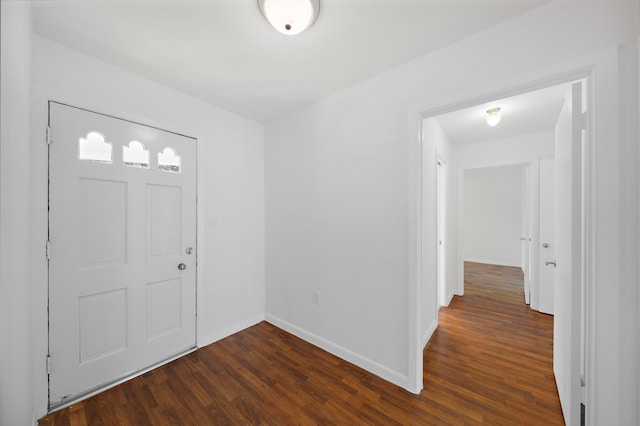 115 Old Caney Rd, Wharton, TX 77488 - foyer featuring dark wood finished floors and baseboards