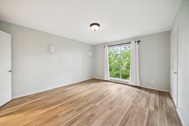 6549 Bayou Glen Rd, Houston, TX 77057 - spare room with light wood finished floors and baseboards