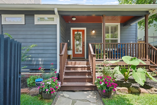 1710 Spring St, Houston, TX 77007 - doorway to property with covered porch