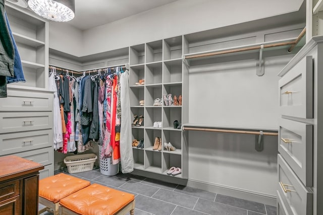 walk in closet featuring tile patterned floors